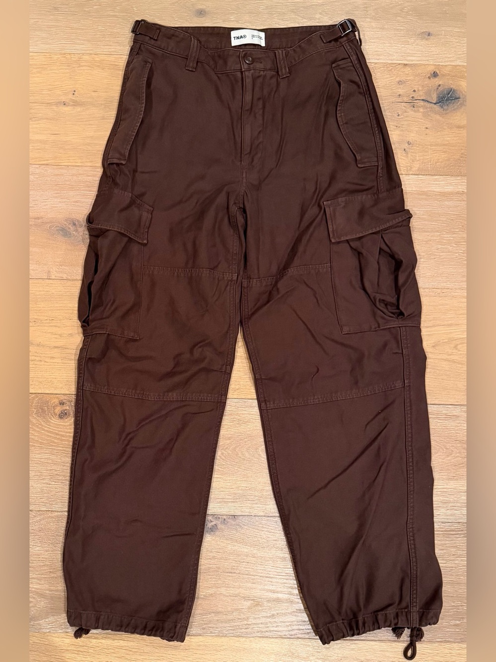 Aritzia TNA Cotton Cargo Pants Chocolate Brown Utility Parachute Joggers Size 6